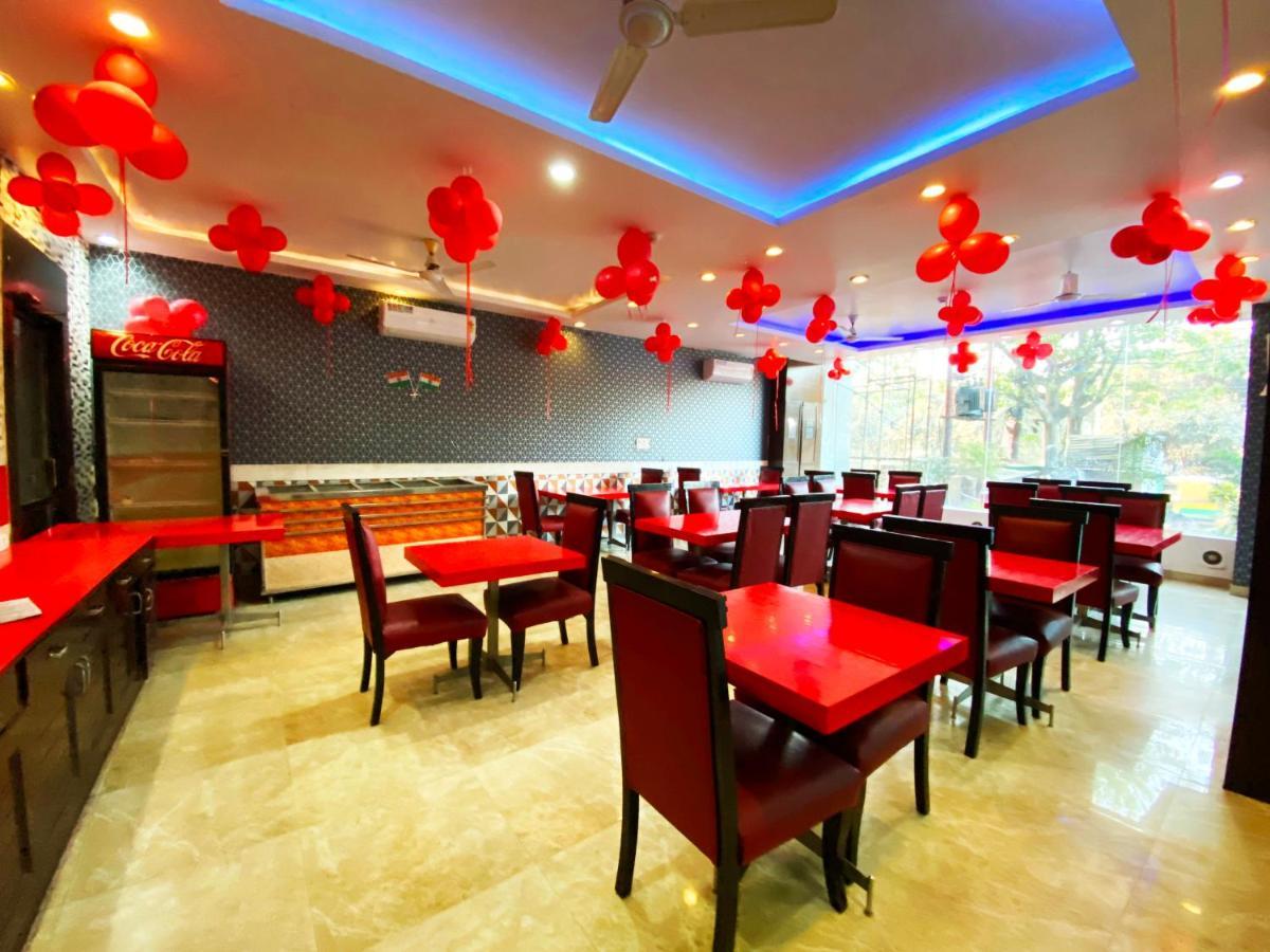 Hotel Admire Inn "Near Atal Chowk, Sector 15, Vasundhara" Газиабад Экстерьер фото