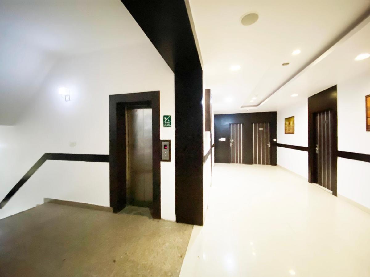 Hotel Admire Inn "Near Atal Chowk, Sector 15, Vasundhara" Газиабад Экстерьер фото