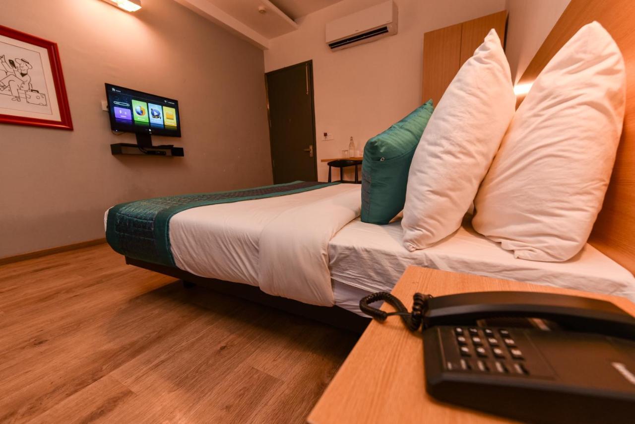 Hotel Admire Inn "Near Atal Chowk, Sector 15, Vasundhara" Газиабад Экстерьер фото