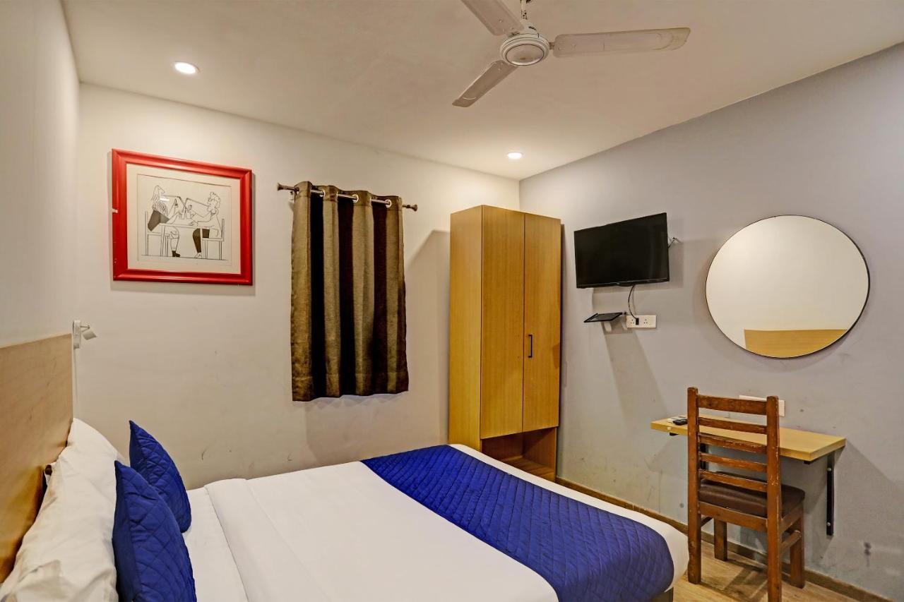 Hotel Admire Inn "Near Atal Chowk, Sector 15, Vasundhara" Газиабад Экстерьер фото