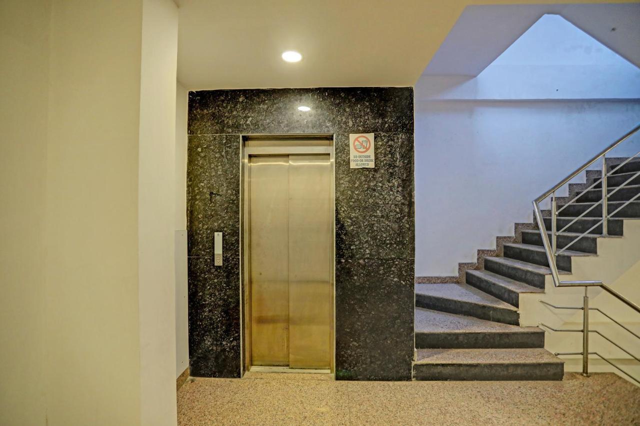 Hotel Admire Inn "Near Atal Chowk, Sector 15, Vasundhara" Газиабад Экстерьер фото