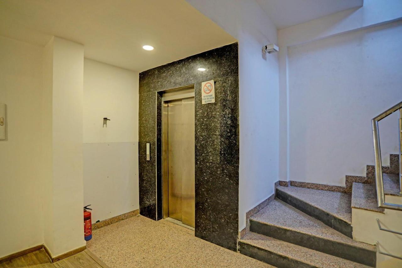 Hotel Admire Inn "Near Atal Chowk, Sector 15, Vasundhara" Газиабад Экстерьер фото